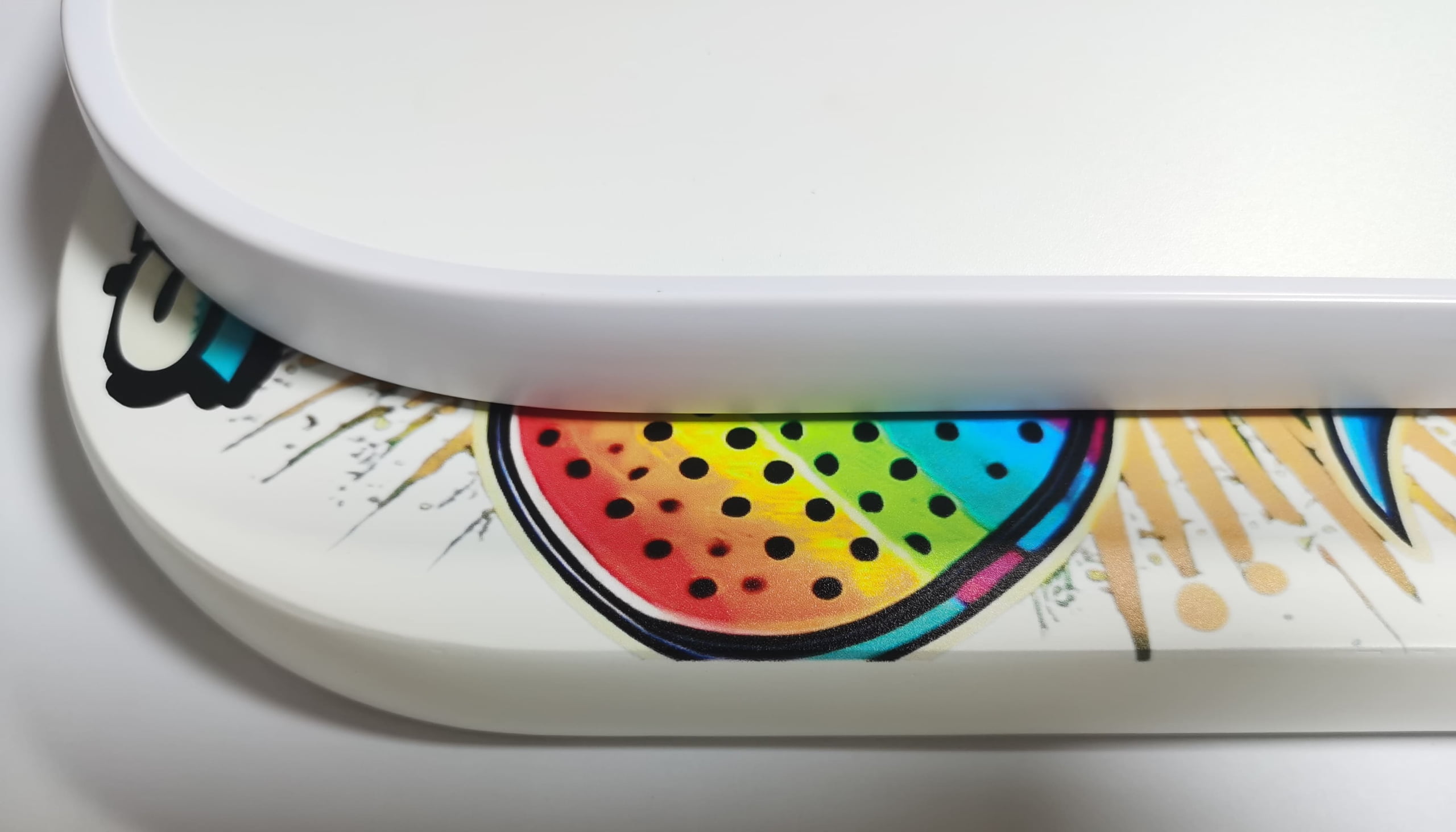 Edge guard versus edgeless construction detail