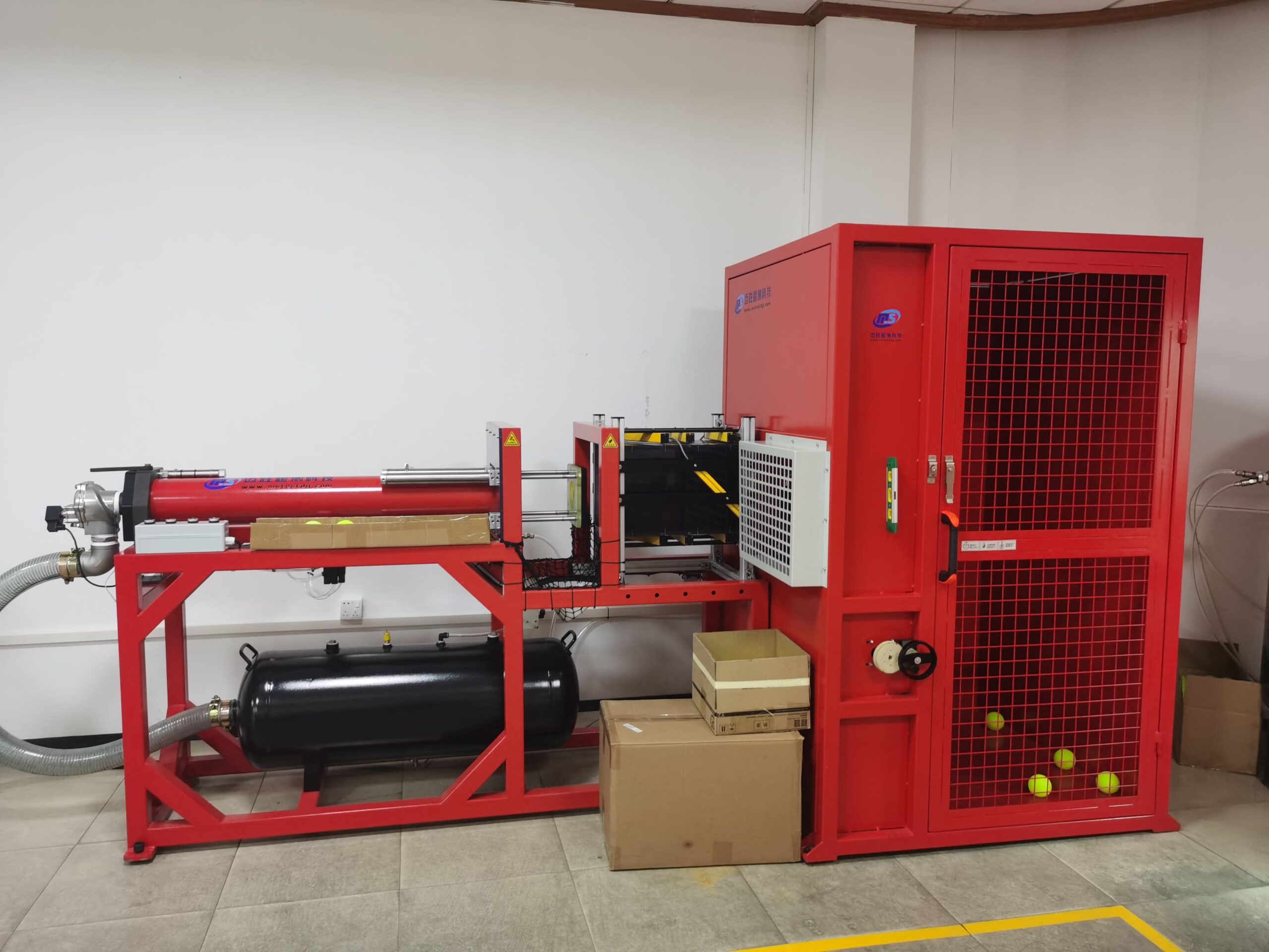 Pickleball paddle PBCoR testing machine in the quality control laboratory